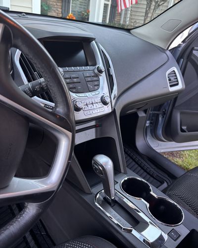Clean GMC Terrain dash and center console close-up